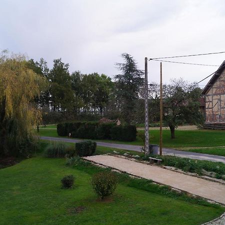 Gite De La Jument Grise Lescheroux Luaran gambar