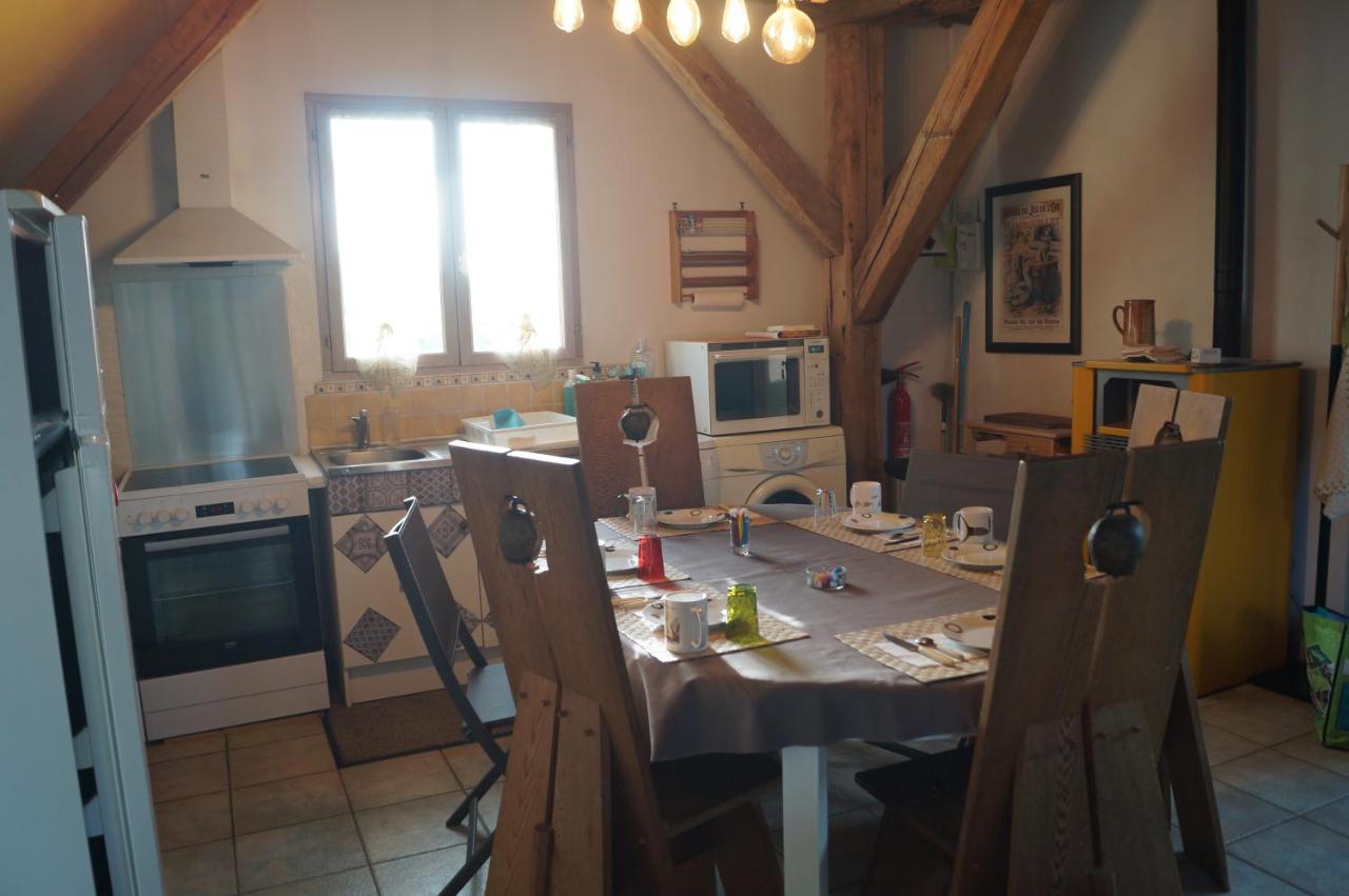 Gite De La Jument Grise Lescheroux Luaran gambar